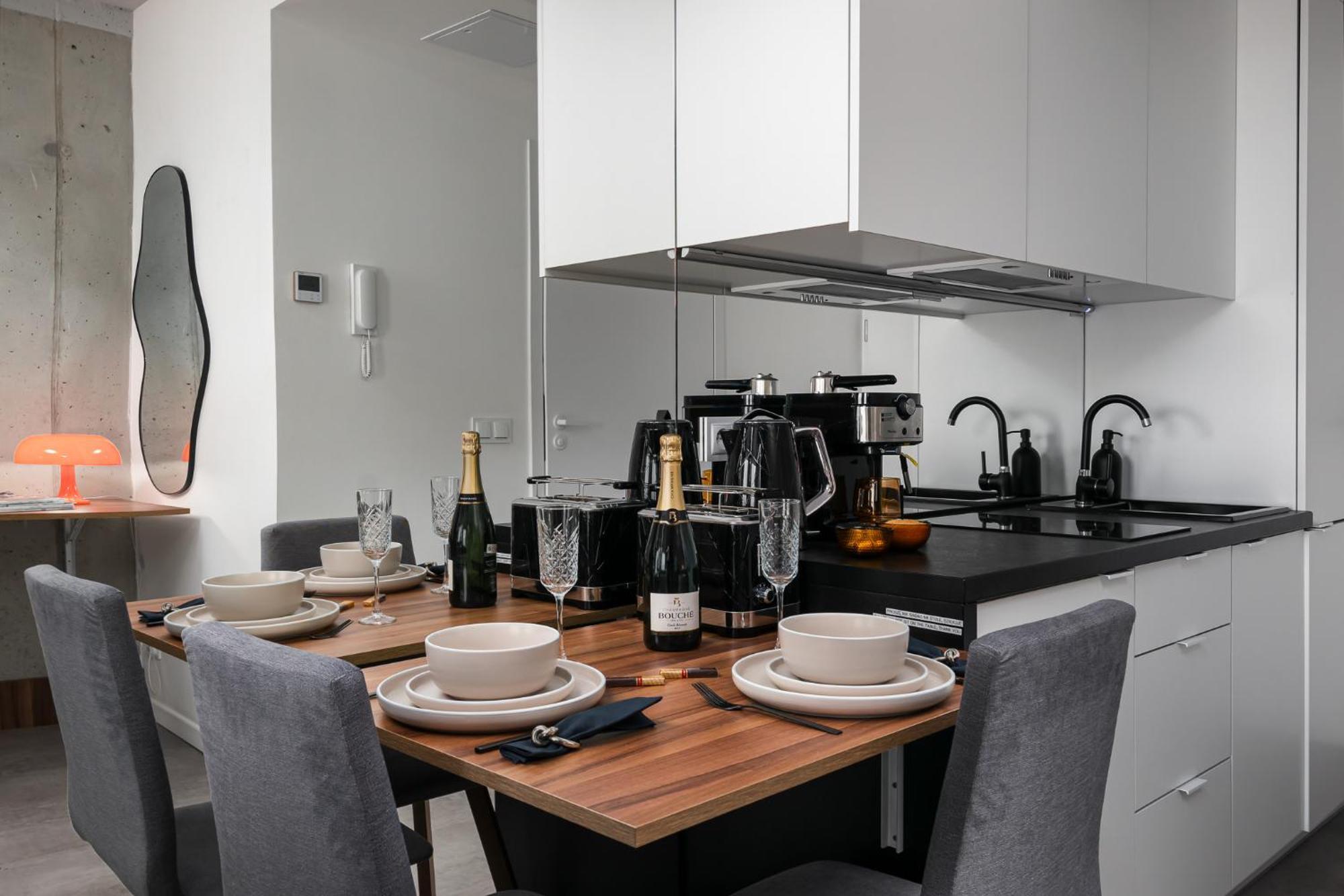Apartments Wroc'Love By Me &301 Legnicka & Self Check-In 24H & Lift & Air Conditioning Вроцлав Екстер'єр фото